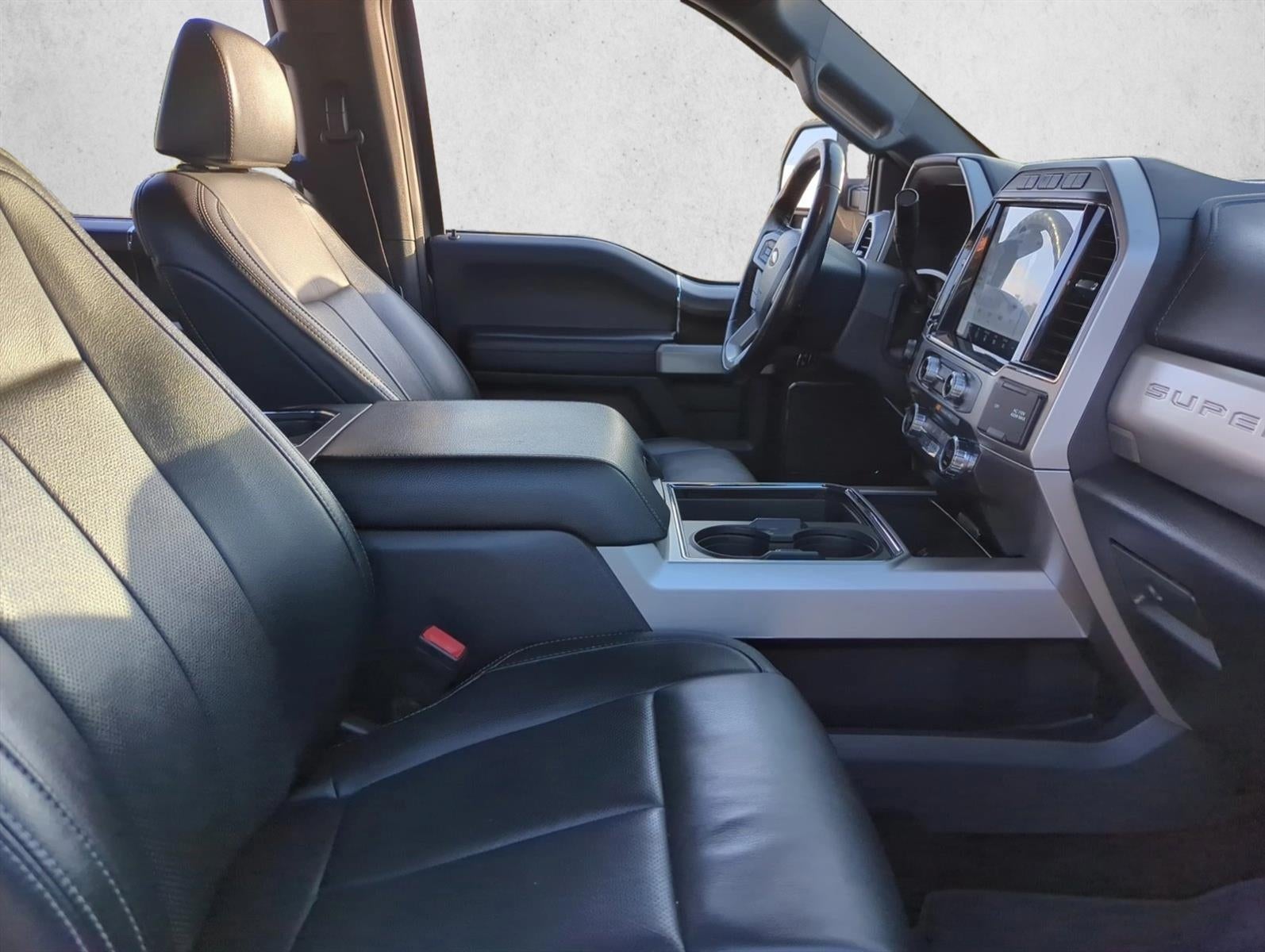 2022 Ford Super Duty F-250 SRW LARIAT 4WD Crew Cab 6.75' Box