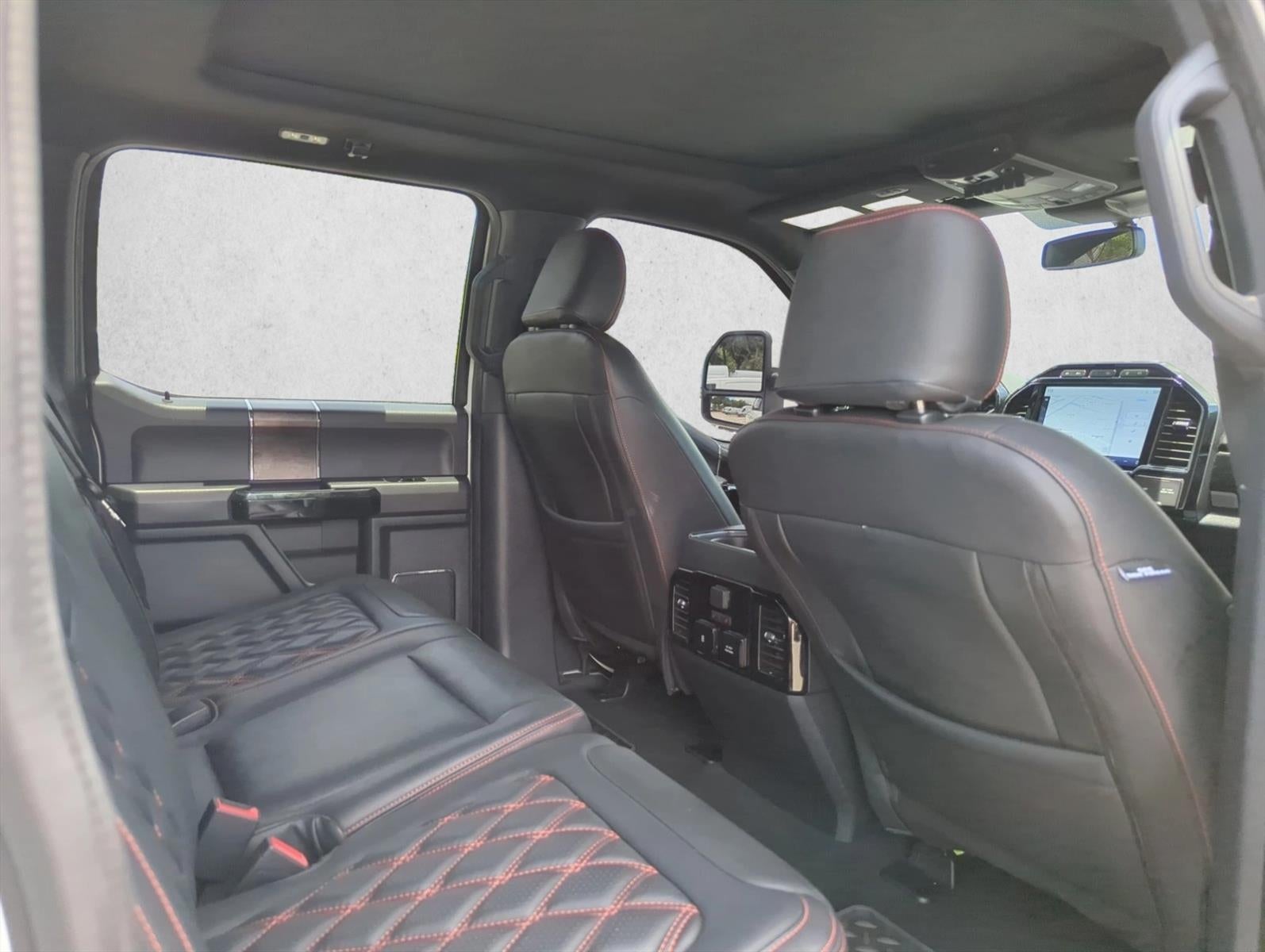 2022 Ford Super Duty F-250 SRW LARIAT 4WD Crew Cab 6.75' Box