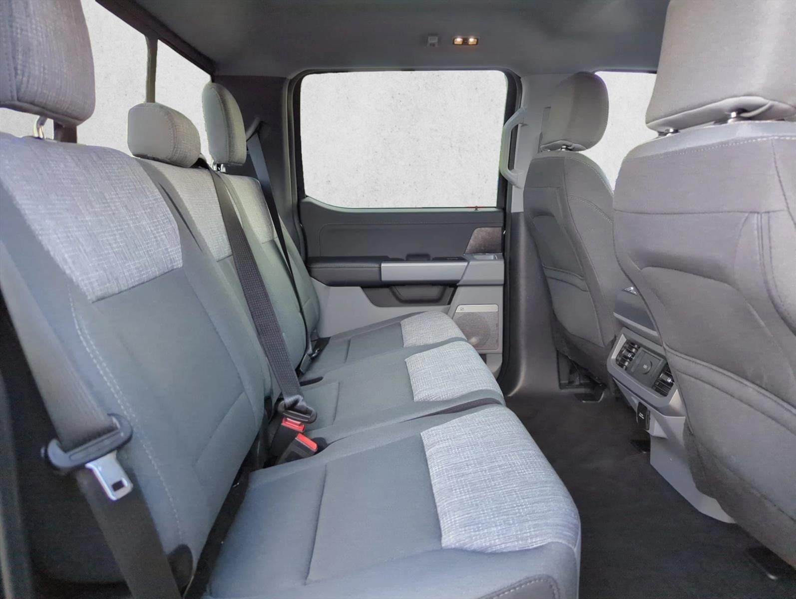 2026 Ford Super Duty F-350 DRW XLT 4WD Crew Cab 8' Box