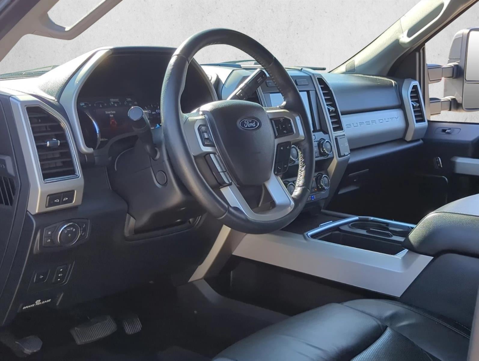 2020 Ford Super Duty F-450 DRW LARIAT 4WD Crew Cab 8' Box