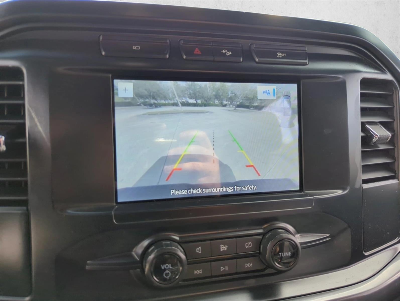 2022 Ford F-150 XL 4WD SuperCrew 5.5' Box