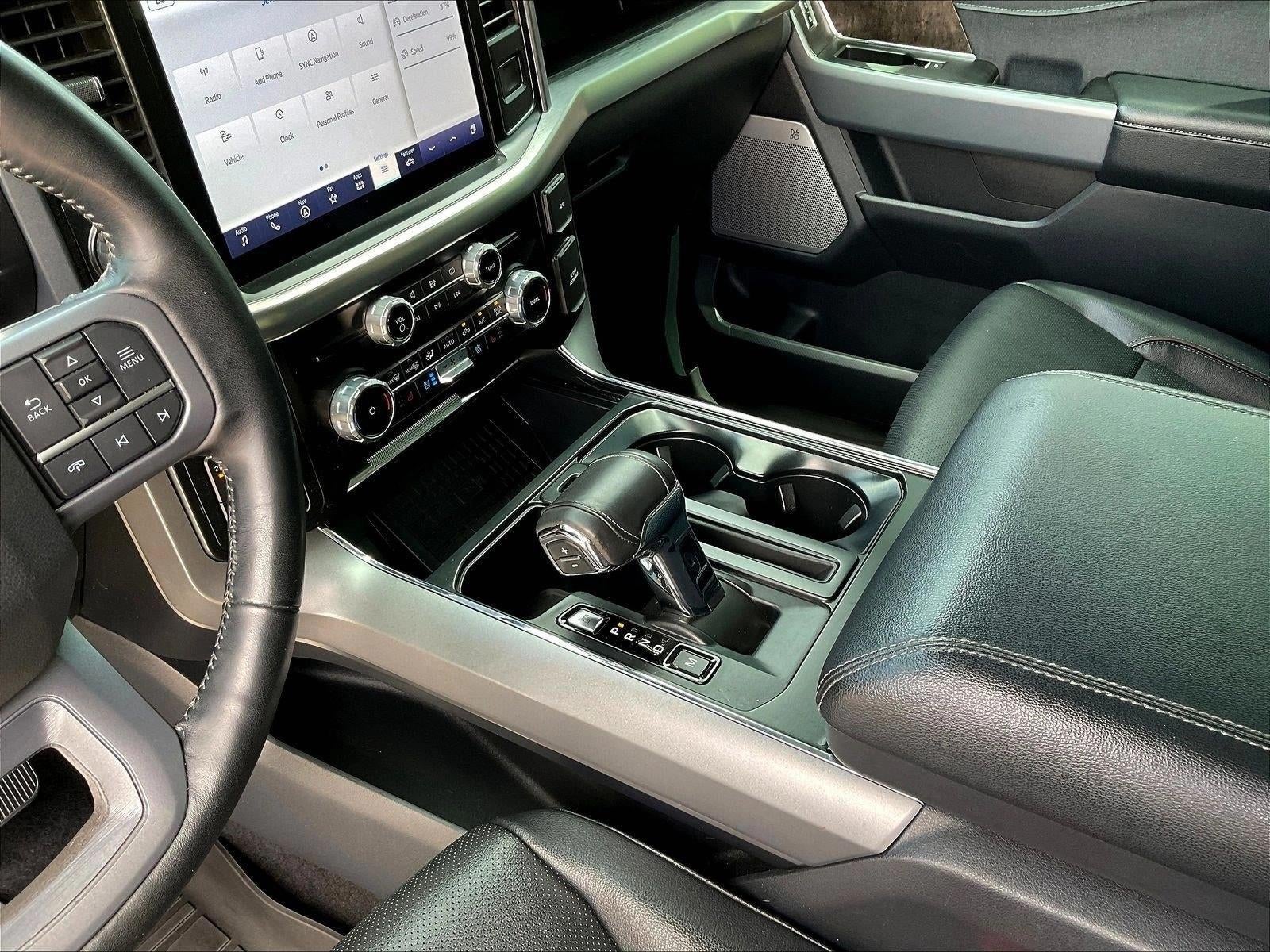 2023 Ford F-150 LARIAT 4WD SuperCrew 5.5' Box