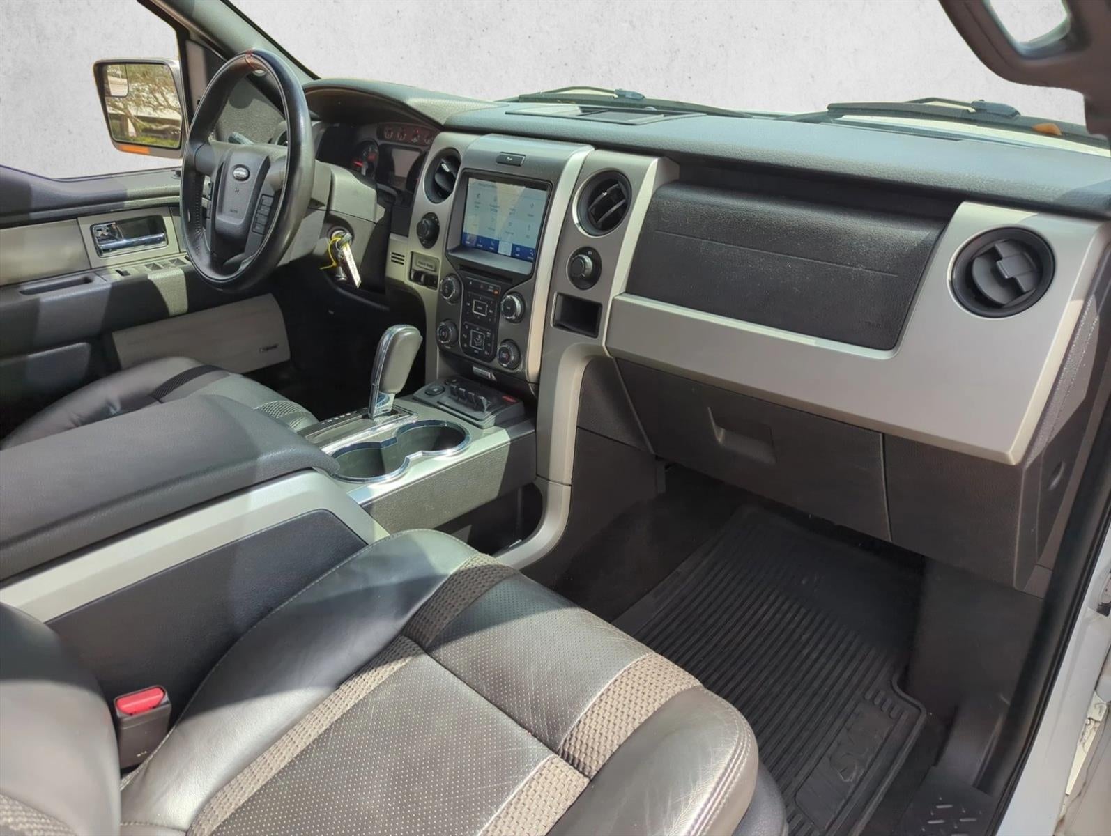 2013 Ford F-150 4WD SuperCrew 5-1/2 Ft Box SVT Raptor