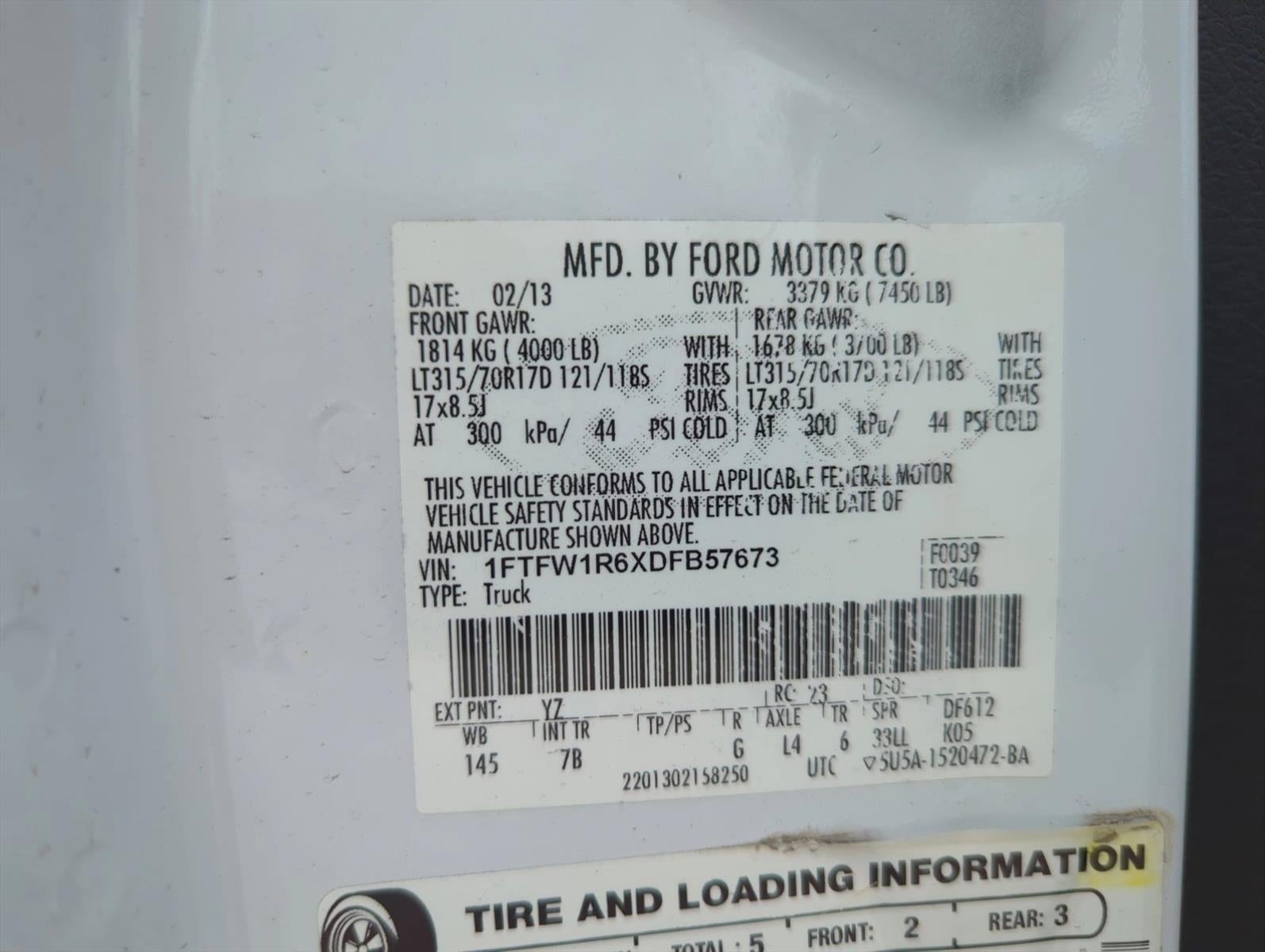 2013 Ford F-150 4WD SuperCrew 5-1/2 Ft Box SVT Raptor