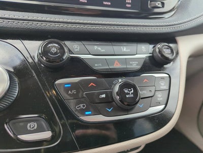 2023 Chrysler Pacifica Touring L FWD