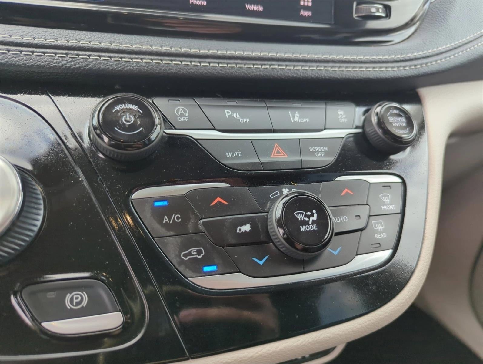 2023 Chrysler Pacifica Touring L FWD