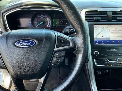 2020 Ford Fusion SE FWD