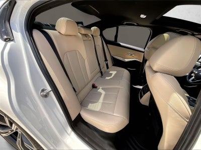 2023 BMW 330i Sedan