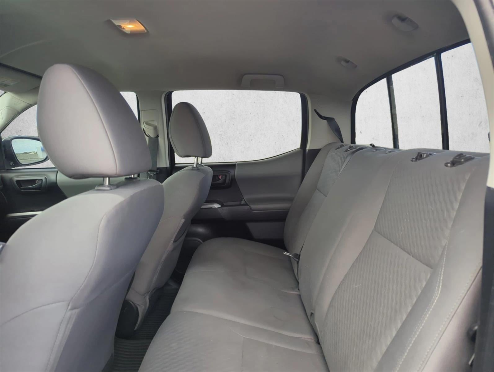 2022 Toyota Tacoma 2WD 2WD SR5 Double Cab 5' Bed V6 AT (GS)