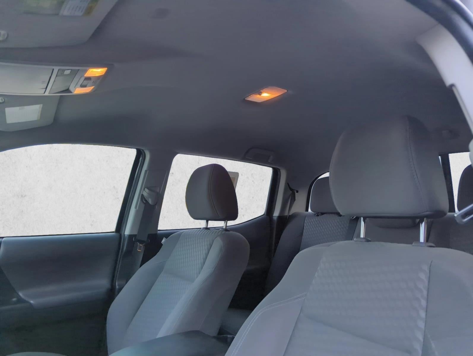 2022 Toyota Tacoma 2WD 2WD SR Double Cab 5' Bed I4 AT (GS)