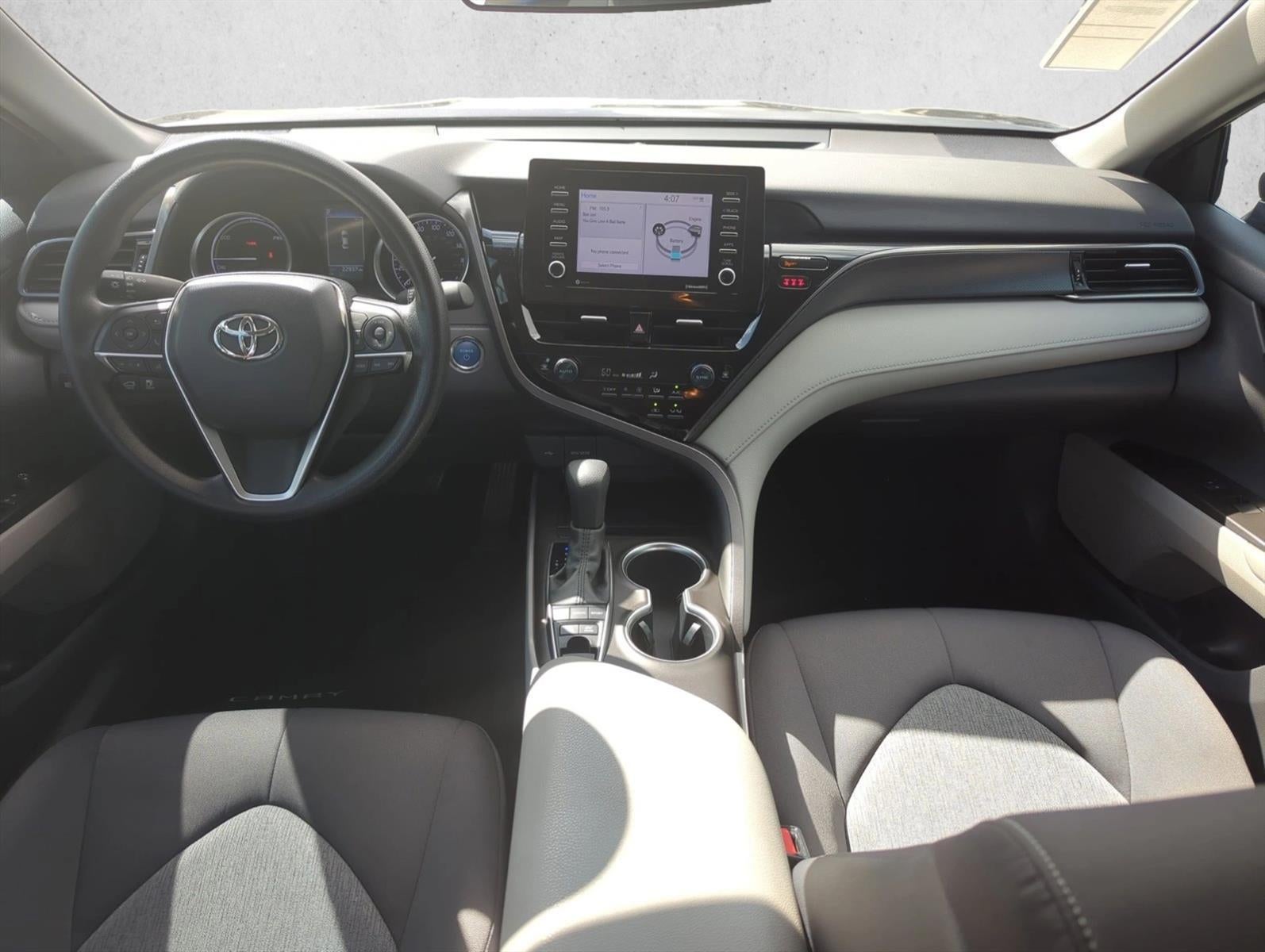 2022 Toyota Camry Hybrid LE CVT (Natl)