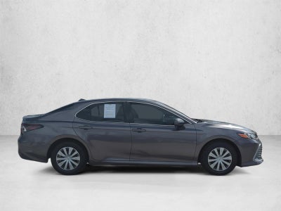 2022 Toyota Camry Hybrid LE CVT (Natl)