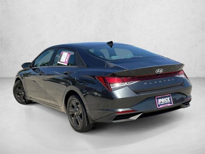 2023 Hyundai ELANTRA SEL IVT
