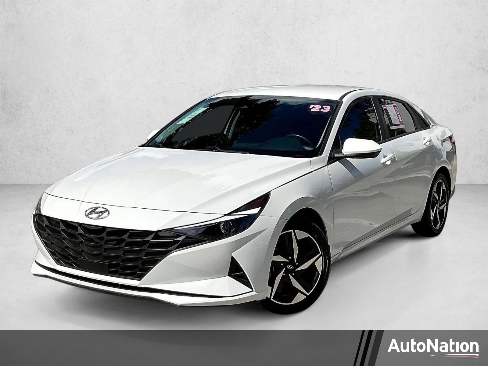 2023 Hyundai ELANTRA SEL IVT