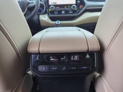 2024 Toyota Highlander Hybrid Limited AWD (Natl)