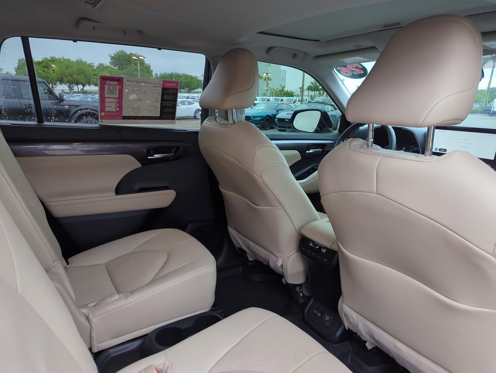 2024 Toyota Highlander Hybrid Limited AWD (Natl)