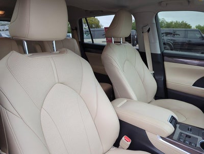 2024 Toyota Highlander Hybrid Limited AWD (Natl)