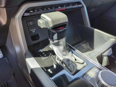 2022 Toyota Tundra 2WD 2WD SR5 CrewMax 5.5' Bed (SE)