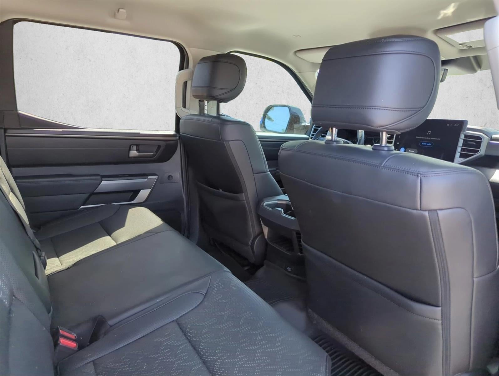 2022 Toyota Tundra 2WD 2WD SR5 CrewMax 5.5' Bed (SE)