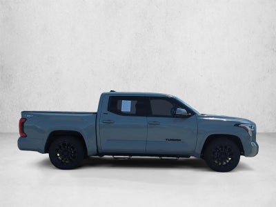 2022 Toyota Tundra 2WD 2WD SR5 CrewMax 5.5' Bed (SE)