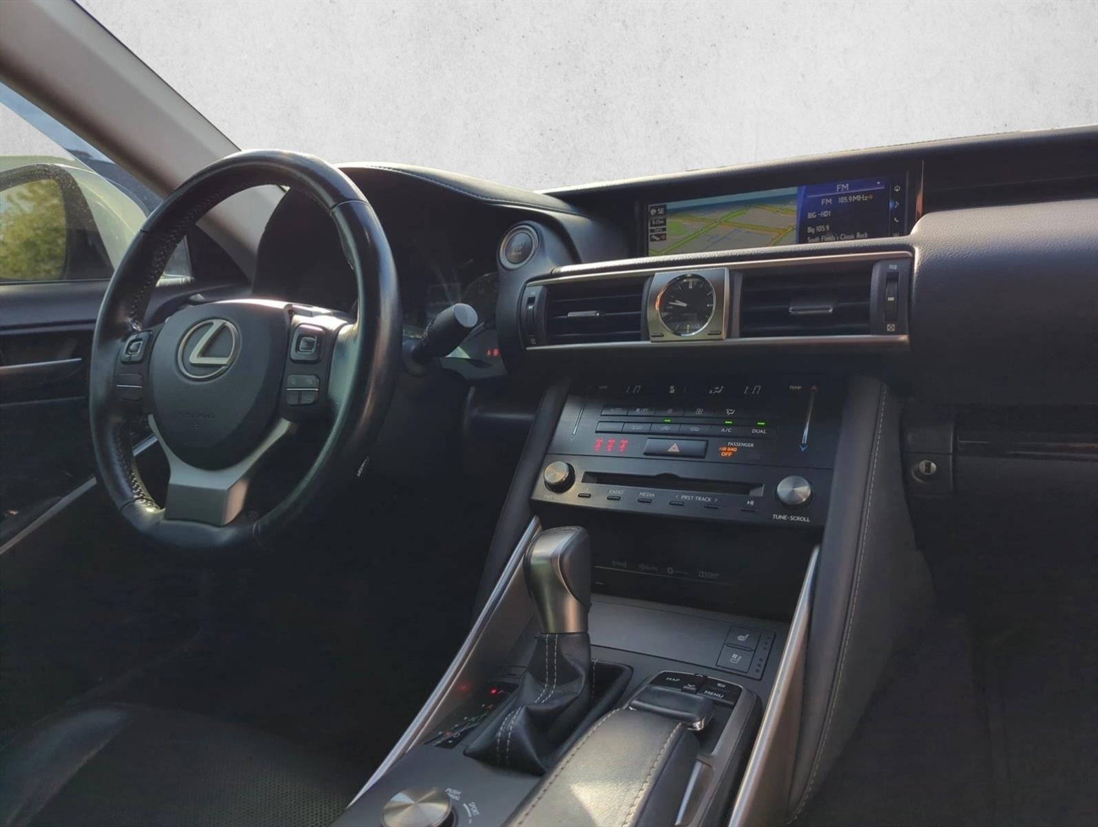 2017 Lexus IS 300 AWD