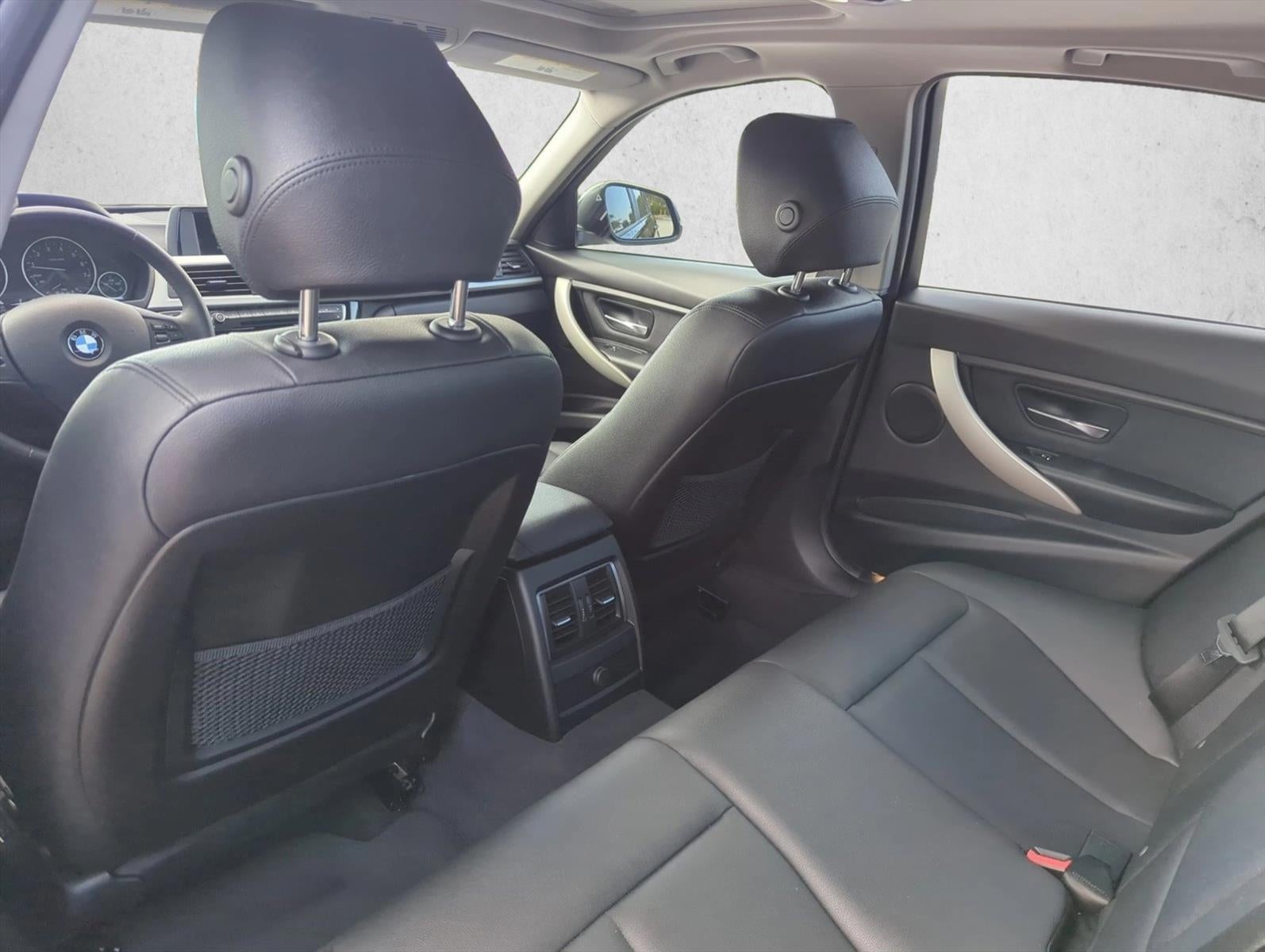 2018 BMW 320i Sedan