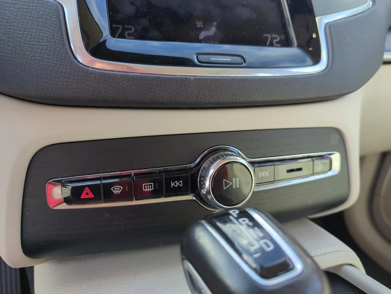 2020 Volvo XC90 T5 FWD Momentum 7 Passenger