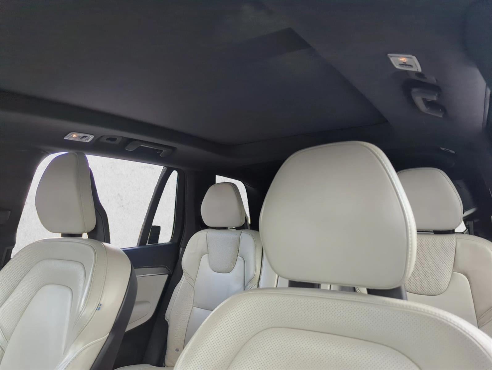 2021 Volvo XC90 Recharge T8 eAWD PHEV R-Design 7P