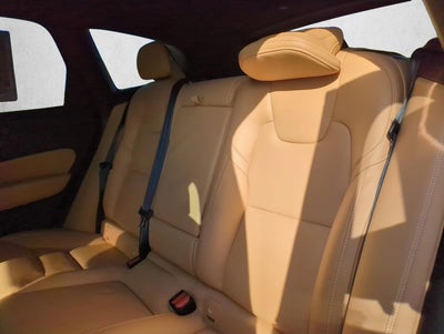 2024 Volvo XC60 Recharge Plug-In Hybrid T8 eAWD PHEV Ultimate Dark Theme