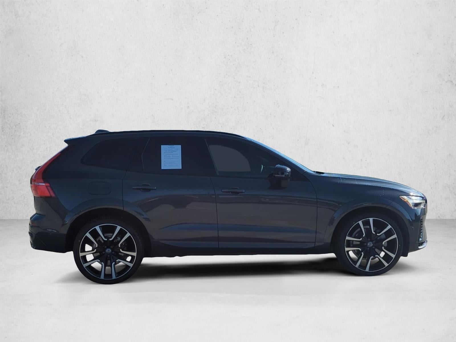 2024 Volvo XC60 Recharge Plug-In Hybrid T8 eAWD PHEV Ultimate Dark Theme