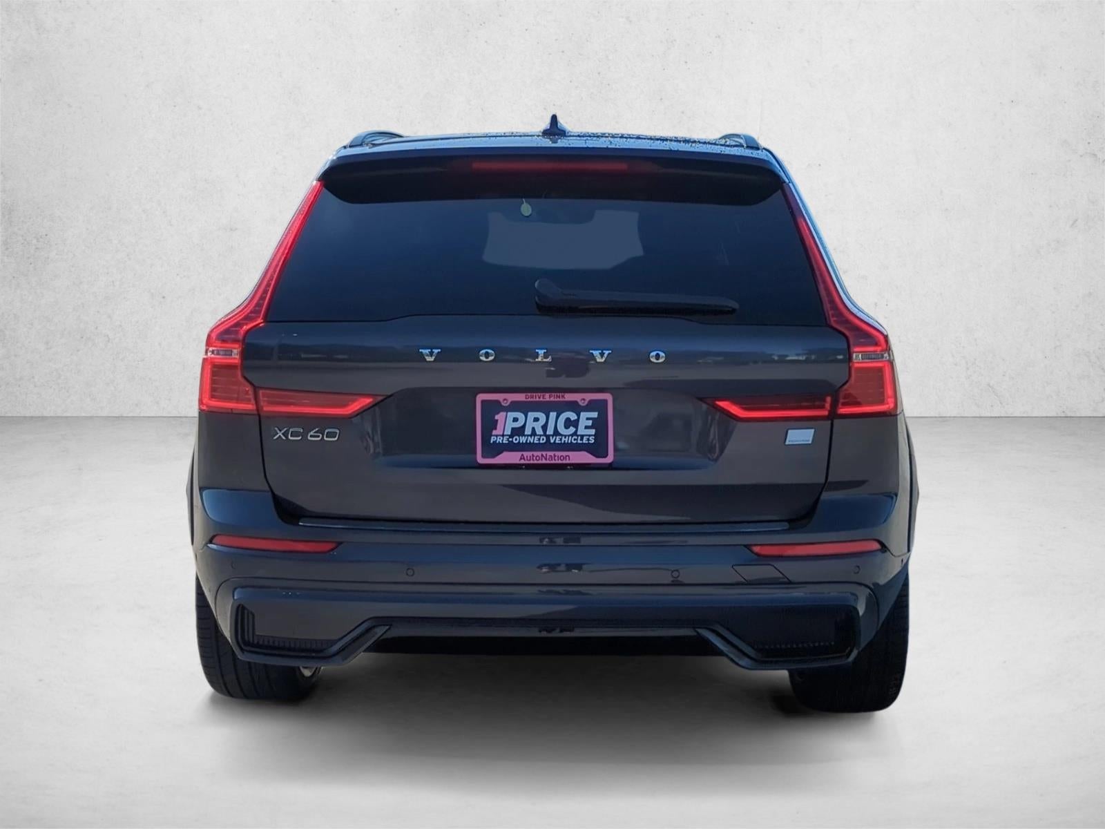 2024 Volvo XC60 Recharge Plug-In Hybrid T8 eAWD PHEV Ultimate Dark Theme