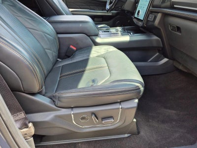 2023 Ford Expedition Platinum 4x2