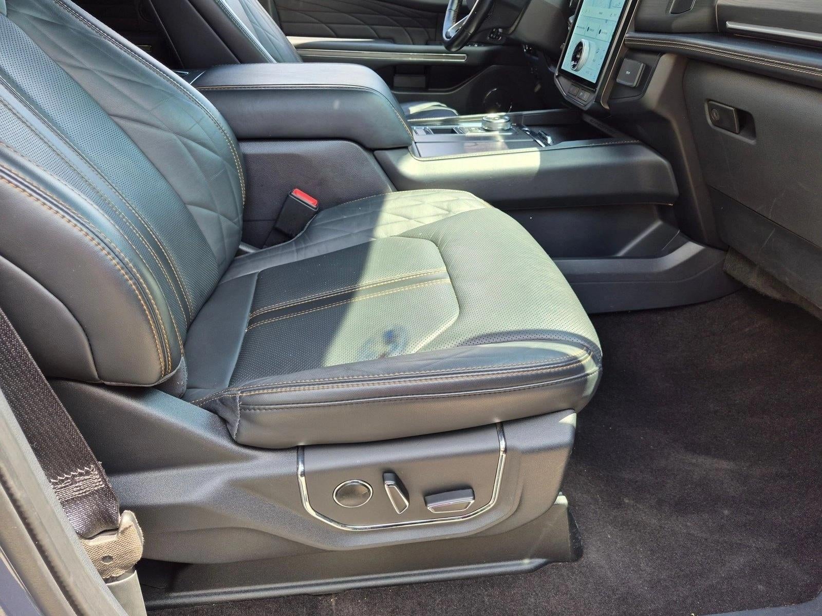 2023 Ford Expedition Platinum 4x2