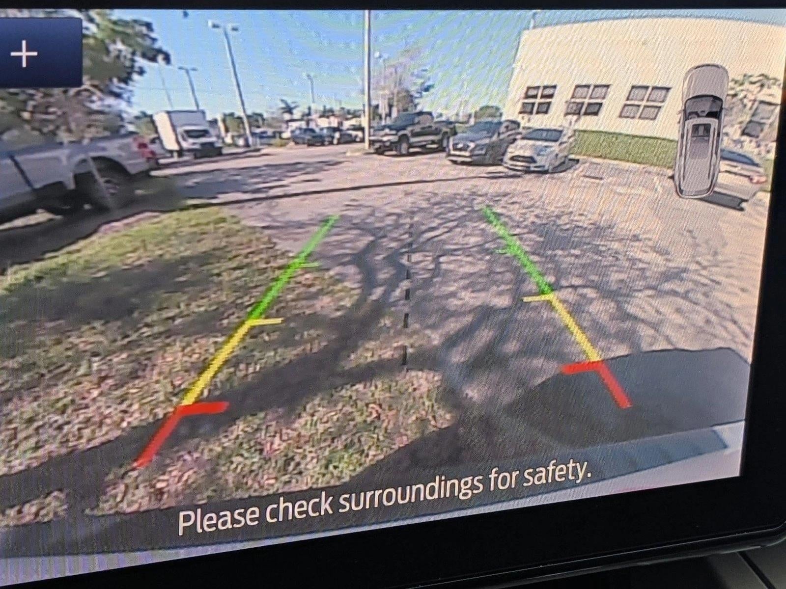 2022 Ford Explorer XLT RWD