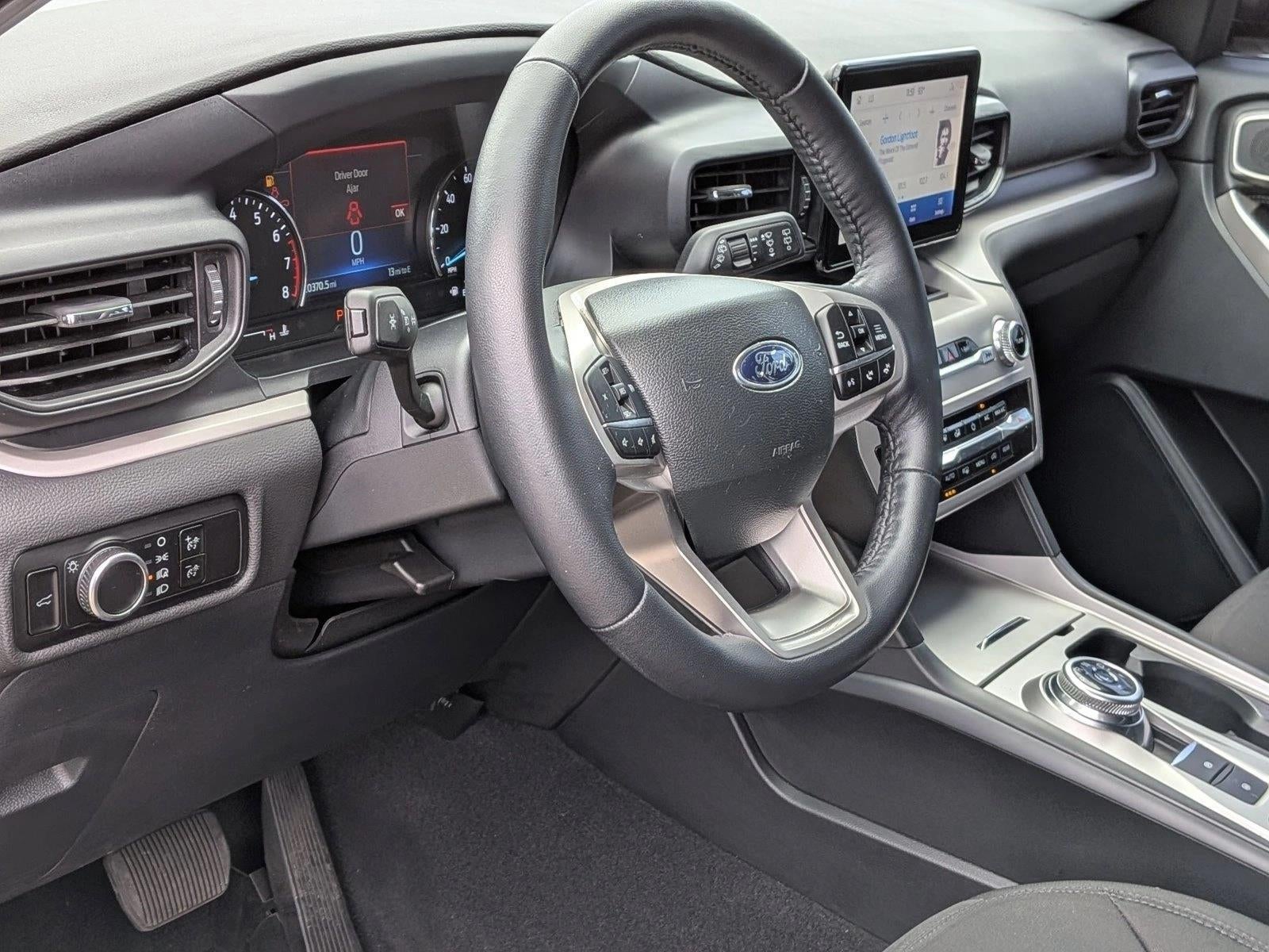 2023 Ford Explorer XLT RWD