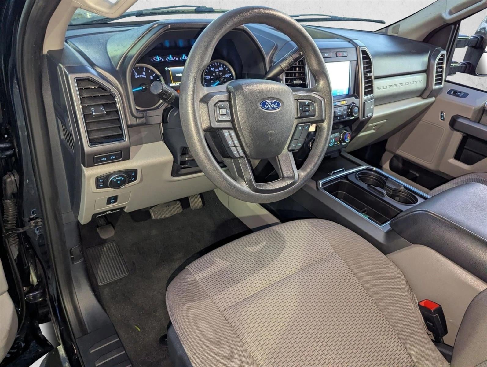 2022 Ford Super Duty F-250 SRW XLT 4WD Crew Cab 6.75' Box