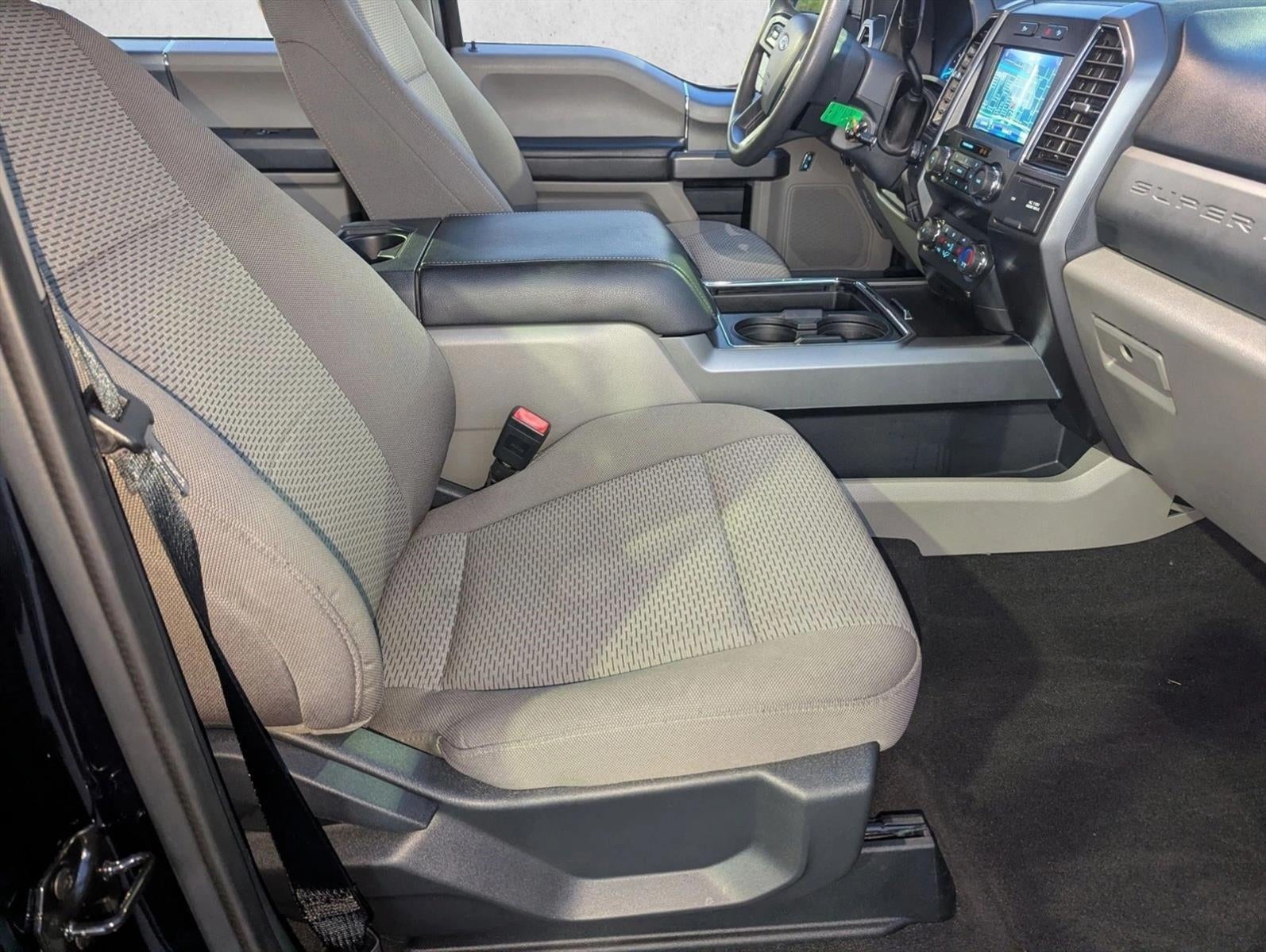 2022 Ford Super Duty F-250 SRW XLT 4WD Crew Cab 6.75' Box