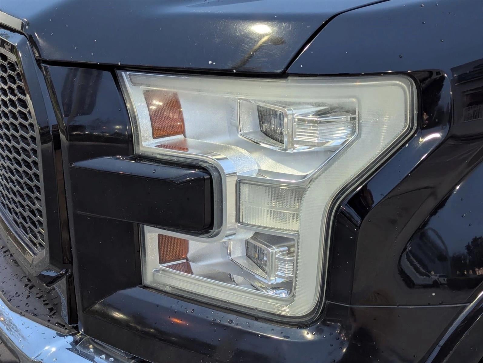 2016 Ford F-150 2WD SuperCrew 5-1/2 Ft Box Lariat