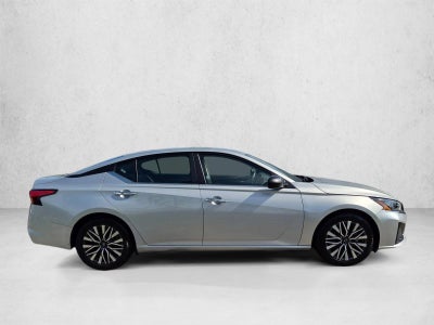 2024 Nissan Altima 2.5 SV Sedan
