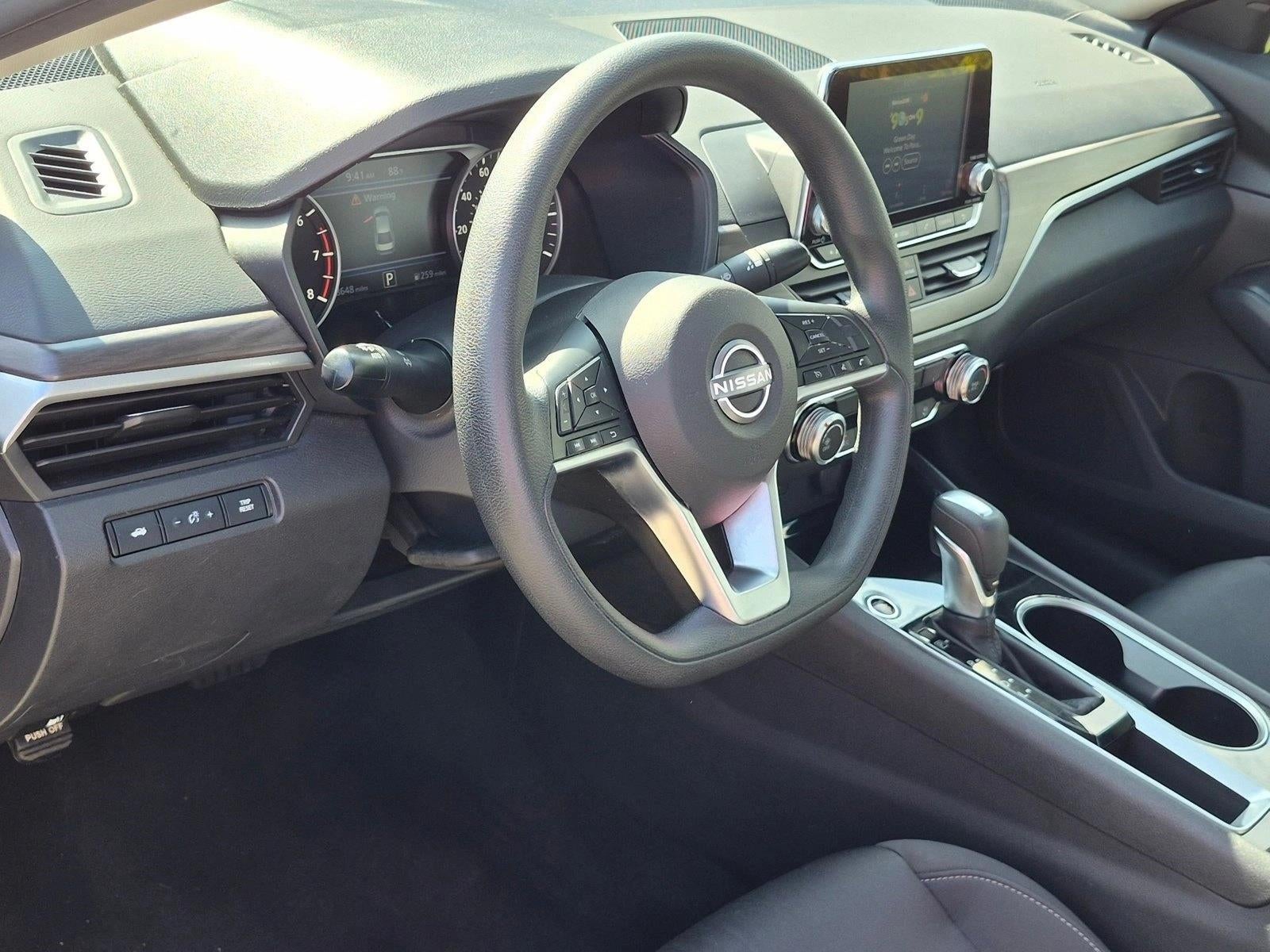 2024 Nissan Altima 2.5 SV Sedan