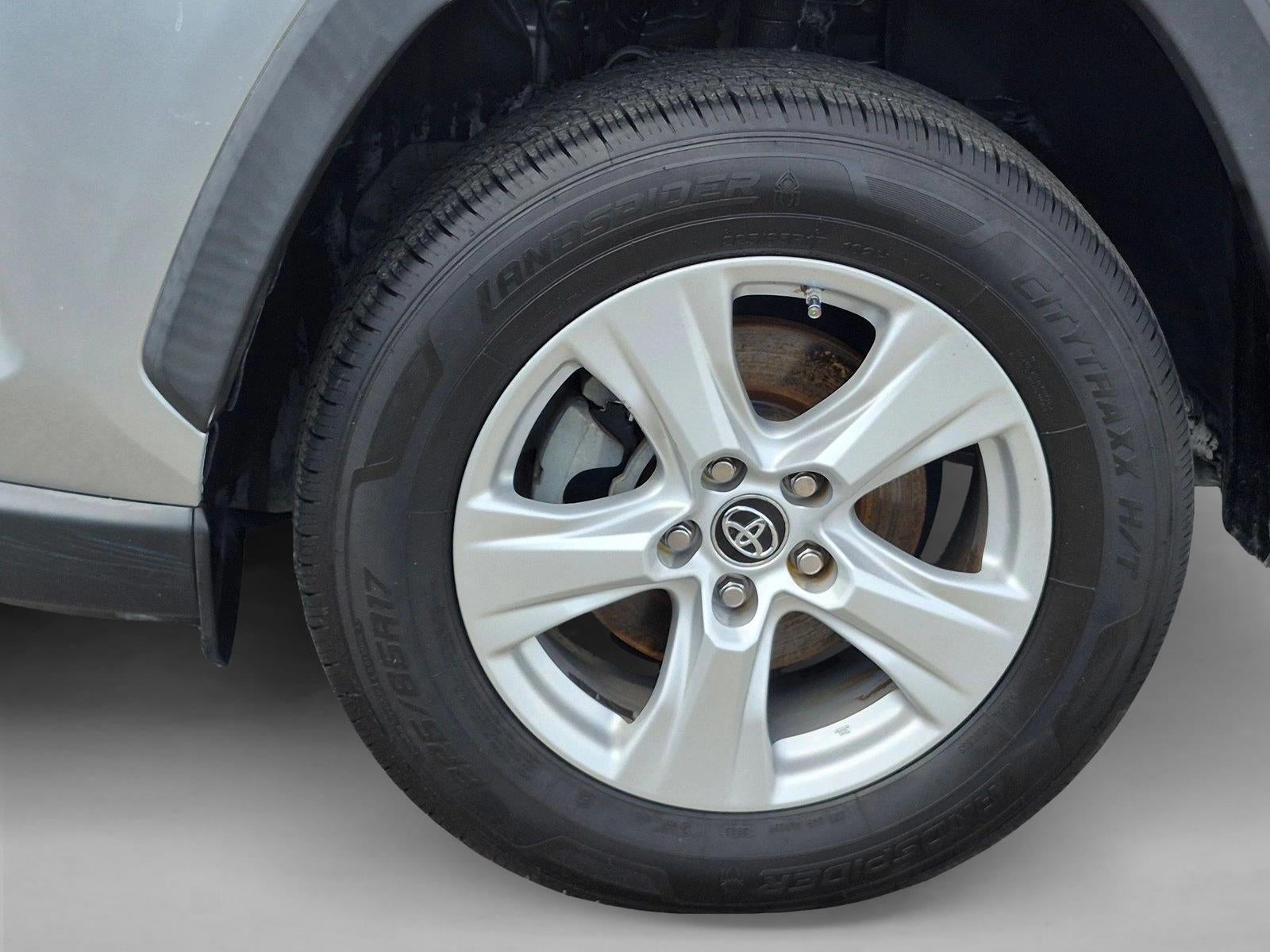 2019 Toyota RAV4 XLE FWD (GS)