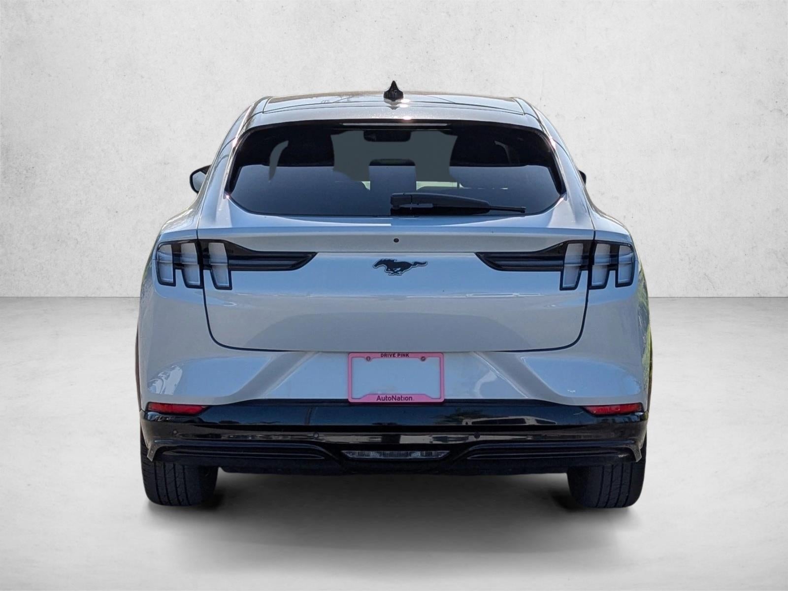 2022 Ford Mustang Mach-E Premium RWD