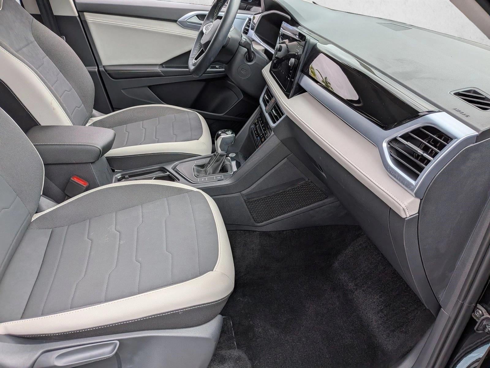 2025 Volkswagen Taos SE FWD