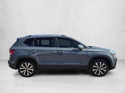 2023 Volkswagen Taos SE FWD