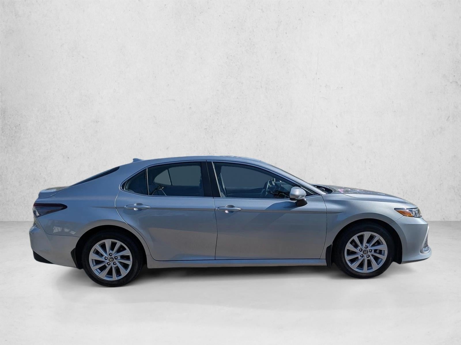 2023 Toyota Camry LE Auto (SE)