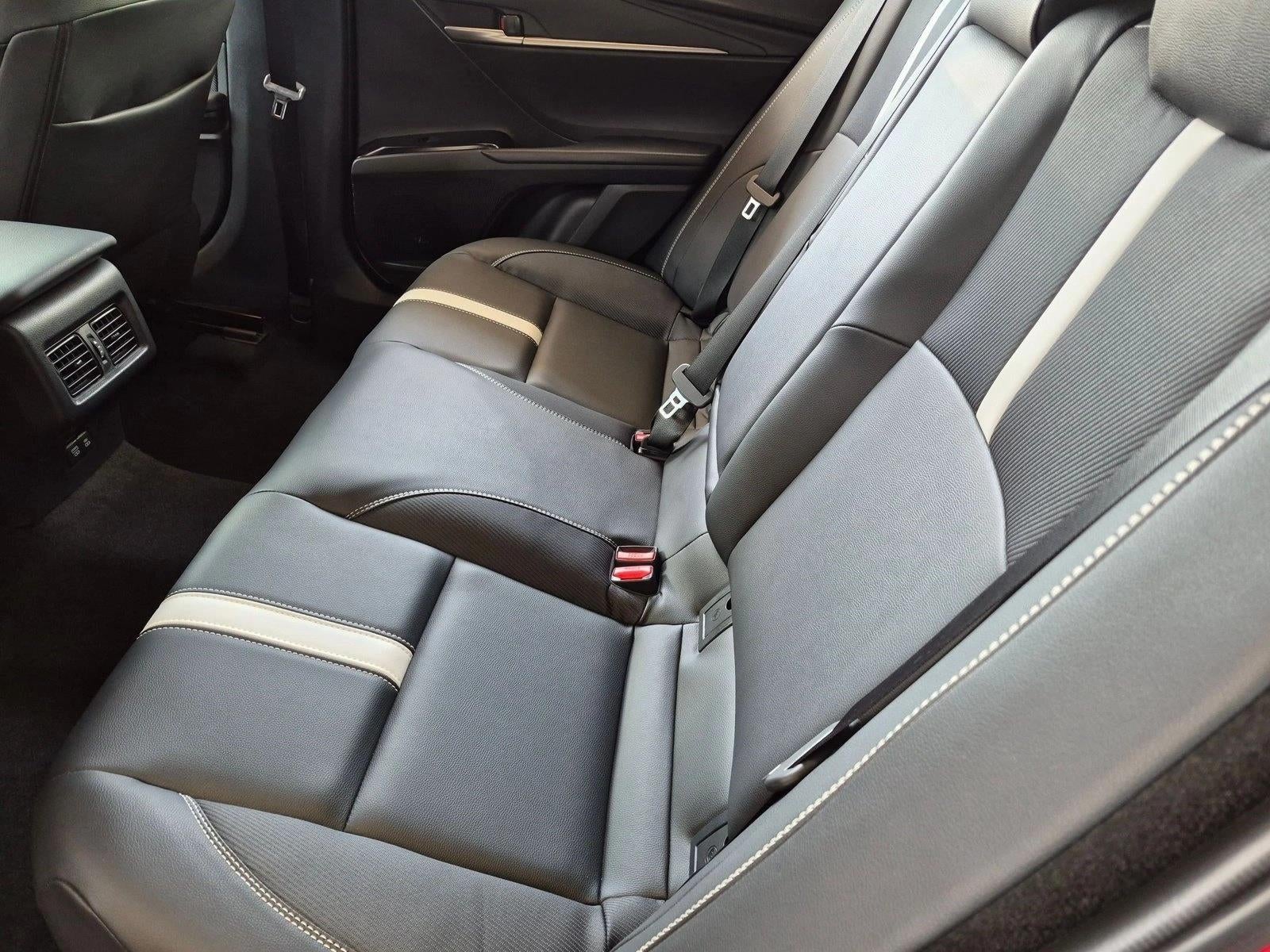 2025 Toyota Camry SE (SE)