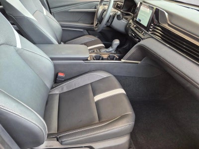 2025 Toyota Camry SE (SE)