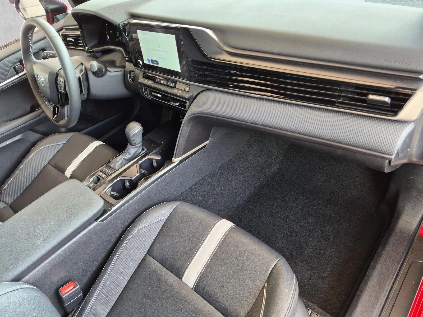 2025 Toyota Camry SE (SE)