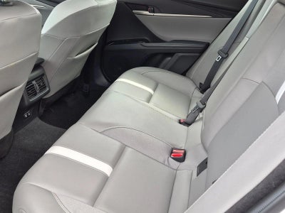 2025 Toyota Camry SE (Natl)