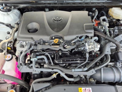2025 Toyota Camry SE (Natl)